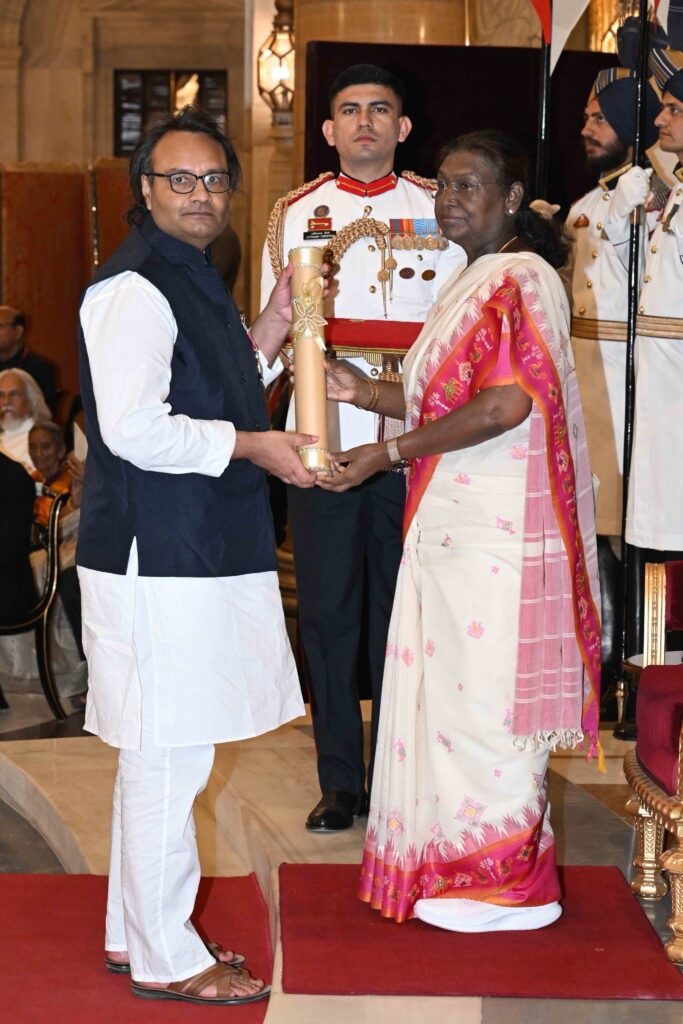 padma shri photo 683x1024 (2)
